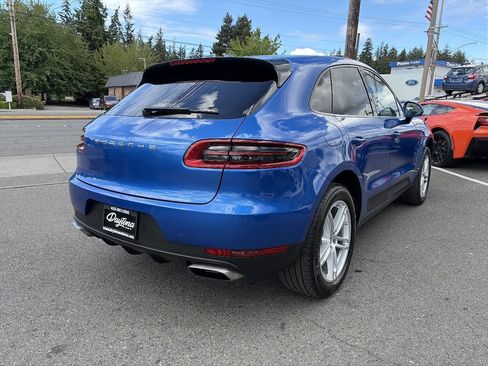 Used 2018 Porsche Macan AWD/4WD image 10