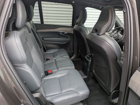 Certified 2023 Volvo XC90 T8 Ultimate image 33