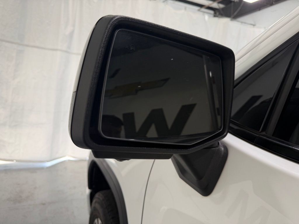 Used 2022 GMC Sierra 1500 AT4 w/ AT4 Premium Package AWD/4WD image 10