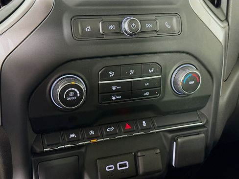 Used 2024 Chevrolet Silverado 1500 Custom w/ Turbomax Blackout Package AWD/4WD image 17