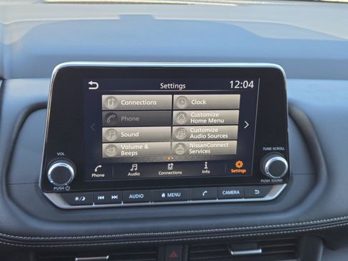 Used 2024 Nissan Rogue SV w/ SV Premium Package FWD image 7