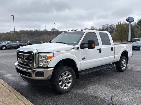 Used 2014 Ford F250 XLT w/ XLT Interior Package AWD/4WD image 2