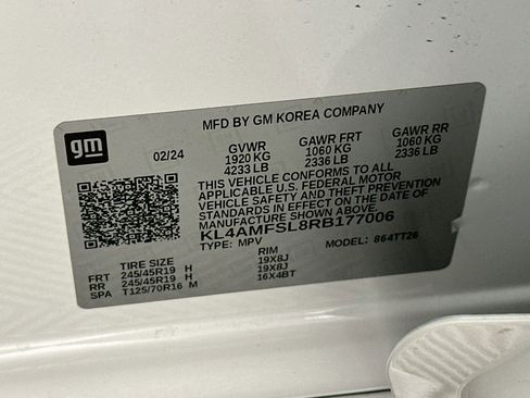 Used 2024 Buick Encore GX Avenir w/ Avenir Technology Package FWD image 12