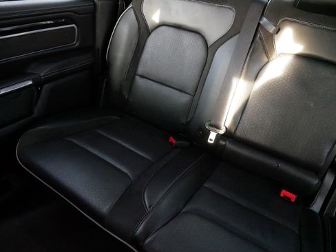 Used 2019 RAM 1500 Laramie image 12