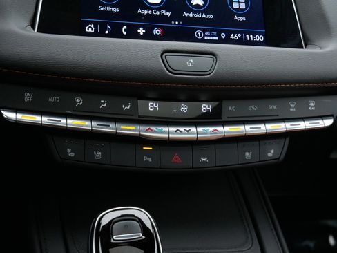 Used 2023 Cadillac XT4 Premium Luxury image 23