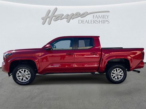 Used 2024 Toyota Tacoma SR5 image 33