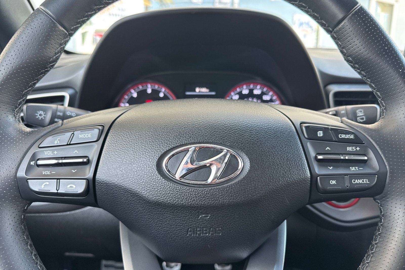 Used 2019 Hyundai Veloster Turbo Ultimate FWD image 25