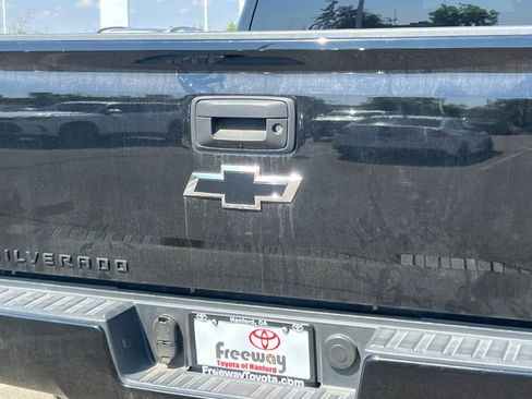 Used 2018 Chevrolet Silverado 1500 LT w/ All Star Edition AWD/4WD image 9