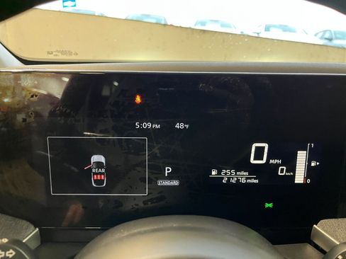 Used 2025 Nissan Kicks SV image 40