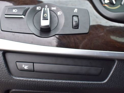 Used 2013 BMW 535i xDrive Sedan image 40