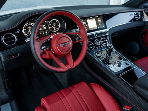 Used 2023 Bentley Continental GT Mulliner image 24