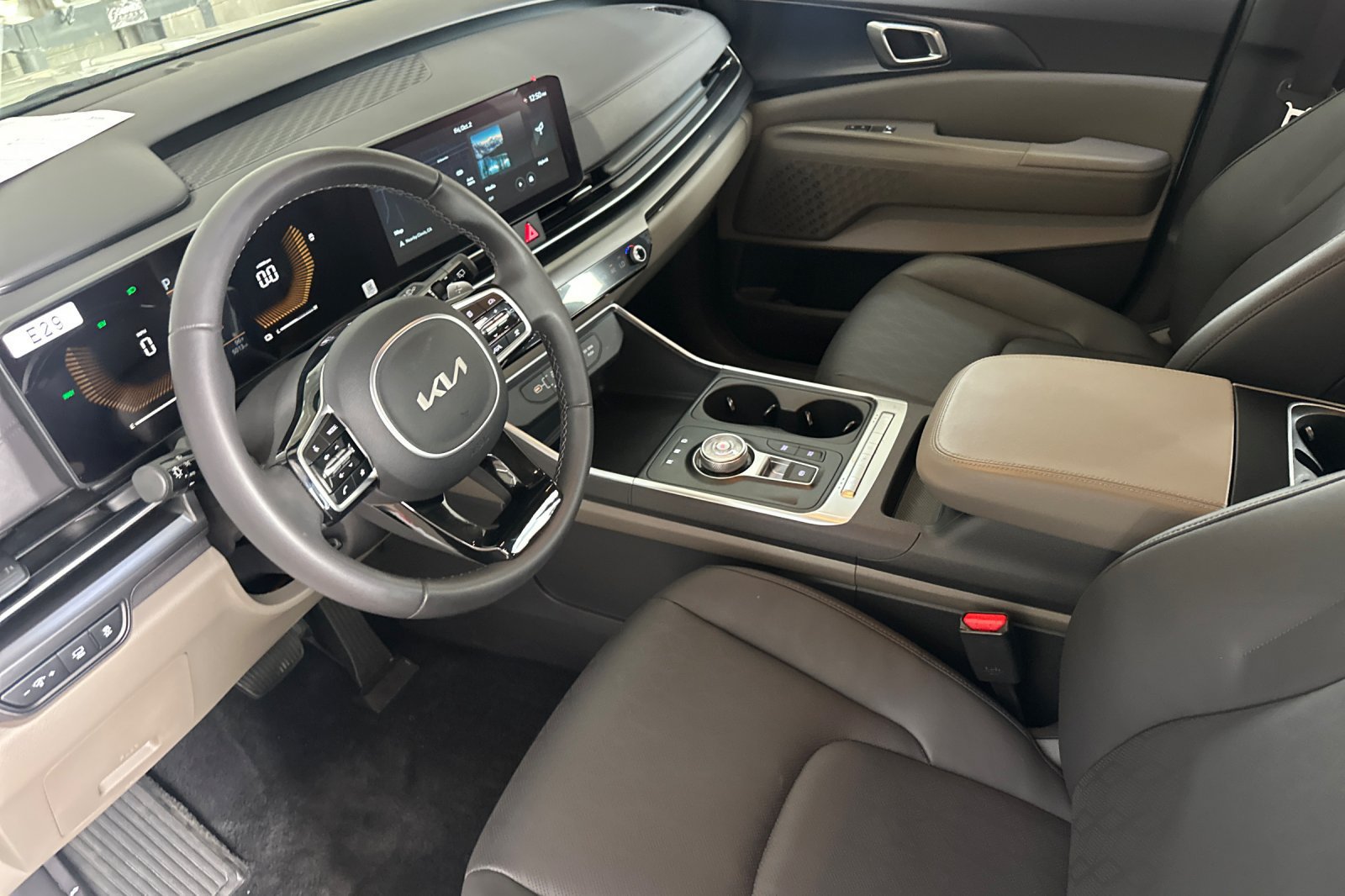 Used 2026 Kia Carnival LXS FWD image 10