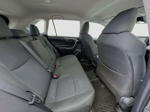 Used 2022 Toyota RAV4 LE FWD image 18