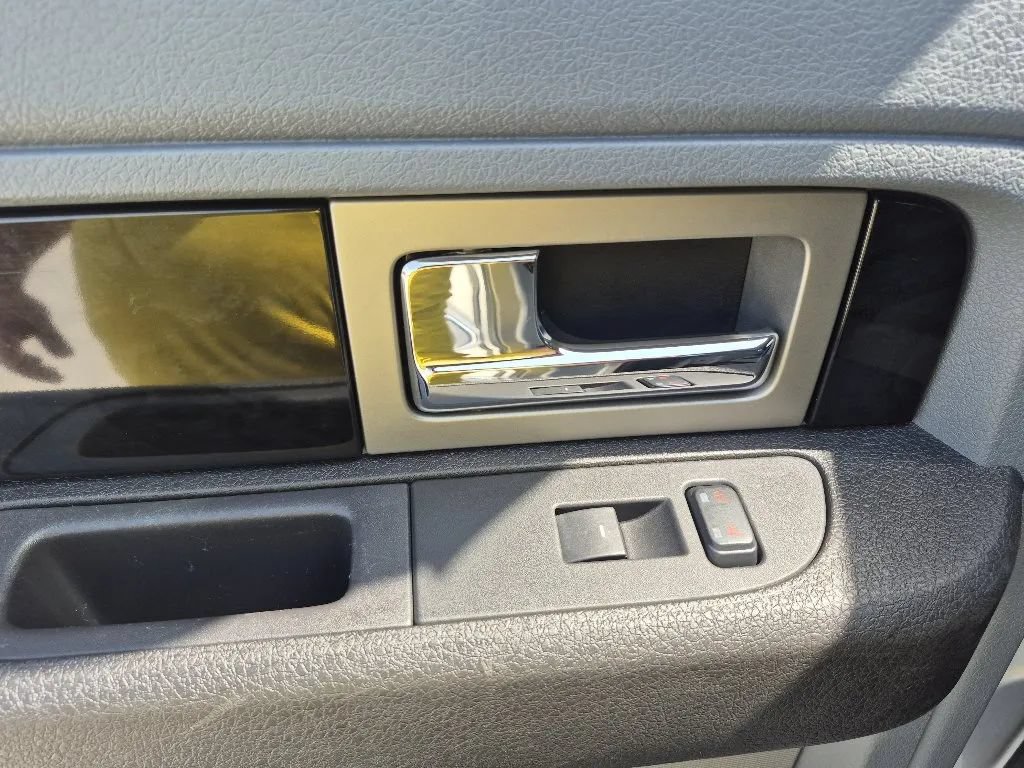 Used 2011 Ford F150 Platinum AWD/4WD image 24