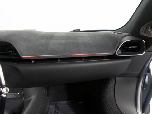 Used 2023 McLaren Artura RWD image 28