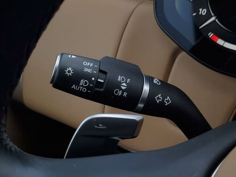 Used 2023 Land Rover Range Rover SE image 13