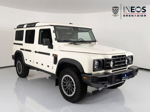 Used 2025 INEOS Grenadier Fieldmaster Edition AWD/4WD image 10