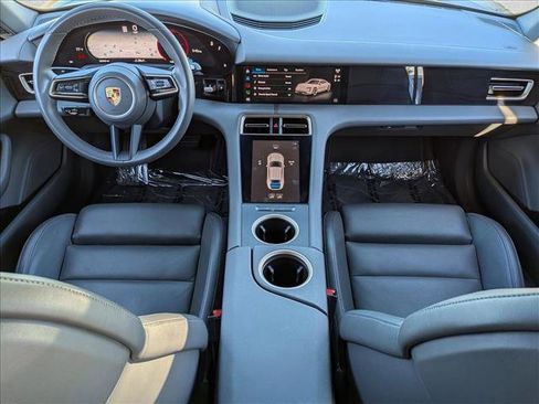 Used 2021 Porsche Taycan image 20