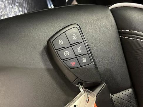 Used 2025 GMC Yukon XL AT4 Ultimate w/ LPO, Floor Liner Package AWD/4WD image 21