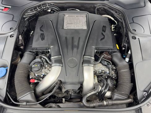 Used 2015 Mercedes-Benz S 550 Sedan w/ Sport Package w/ Sport Package image 54