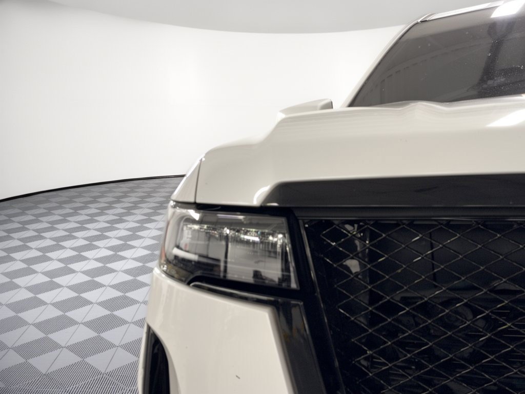 Certified 2023 Cadillac Escalade Sport Platinum w/ LPO, ONYX Package AWD/4WD image 12
