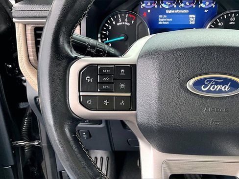 Used 2022 Ford Expedition Limited image 18