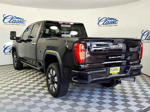 Used 2025 GMC Sierra 2500 Denali w/ Denali Reserve Package AWD/4WD image 2