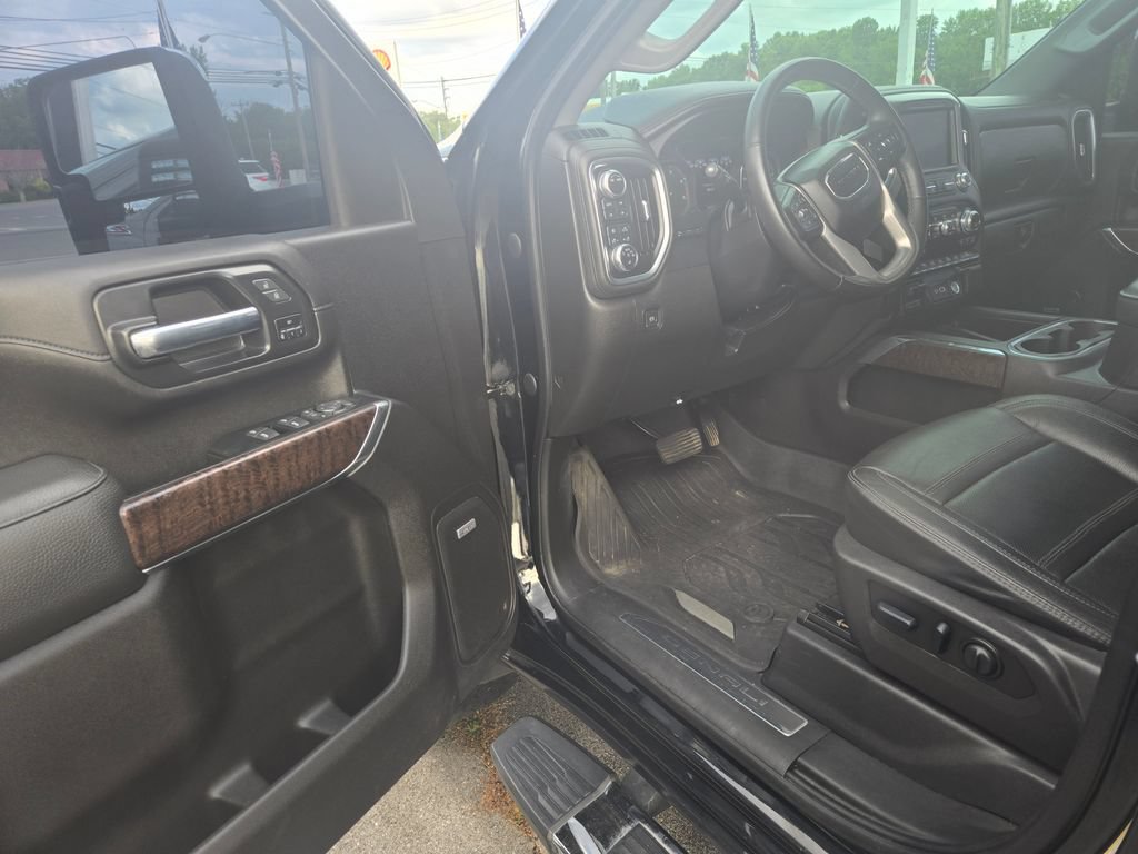 Used 2023 GMC Sierra 2500 Denali w/ Denali Ultimate Package AWD/4WD image 6