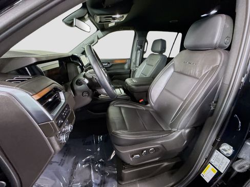 Used 2025 GMC Yukon Denali AWD/4WD image 22