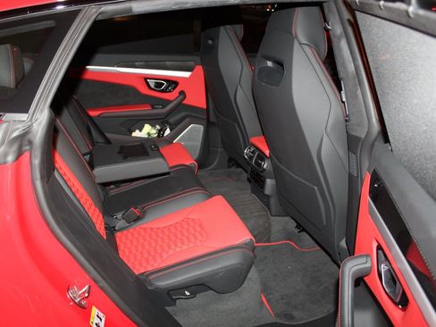 Used 2019 Lamborghini Urus image 25