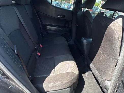 Used 2021 Toyota C-HR LE FWD image 20