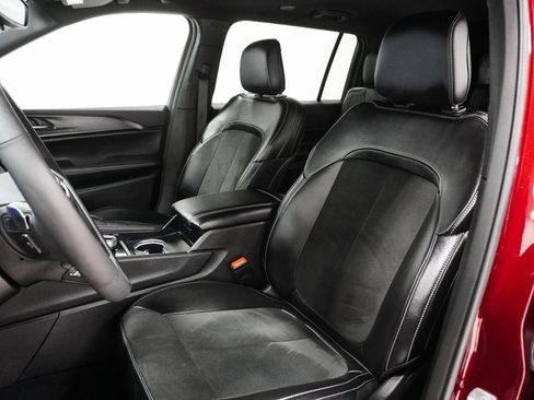 Certified 2024 Jeep Grand Cherokee L Laredo image 10