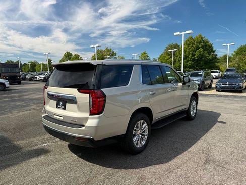 Used 2021 GMC Yukon SLT w/ SLT Premium Package AWD/4WD image 7