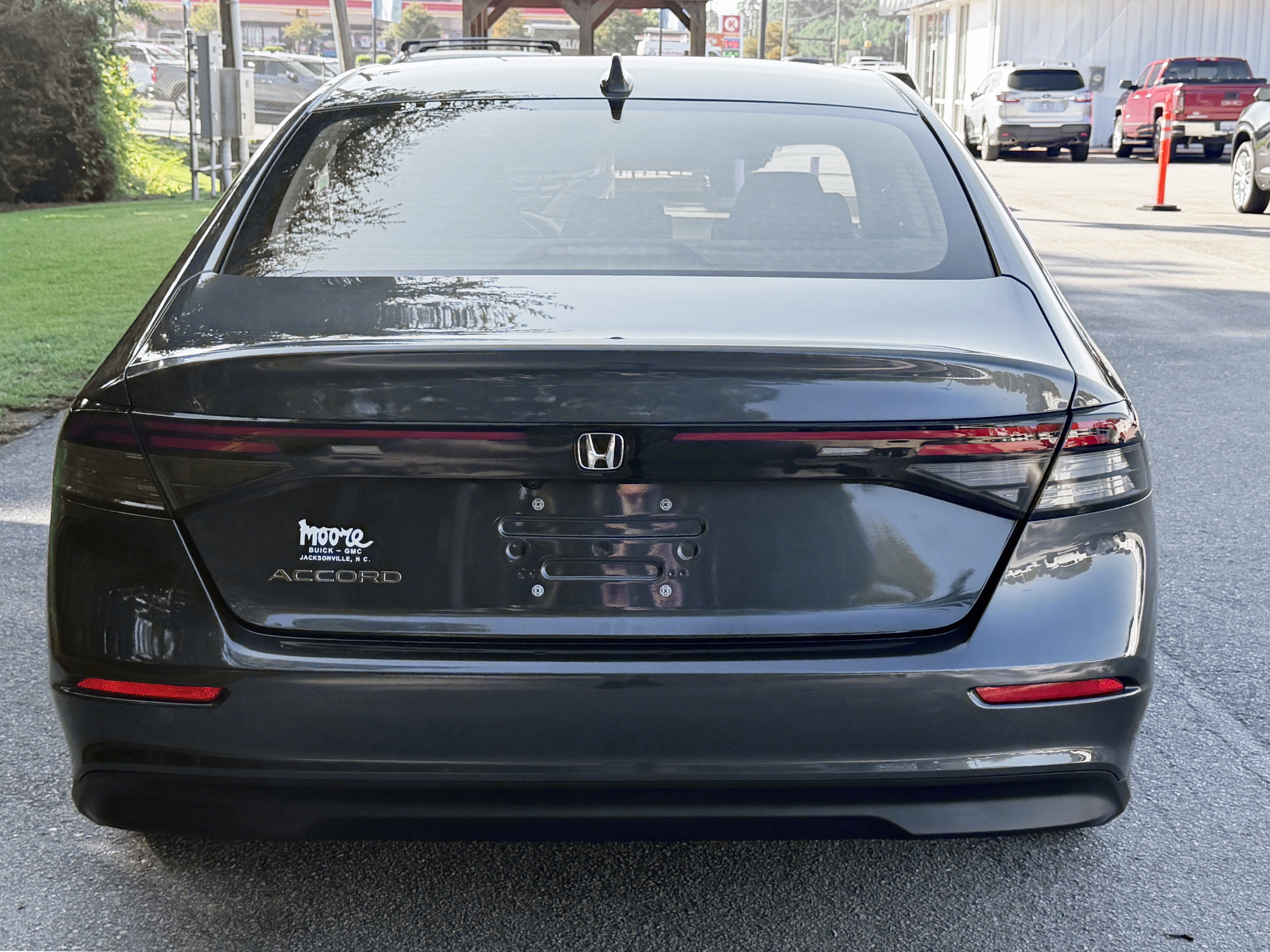 Used 2025 Honda Accord LX image 9