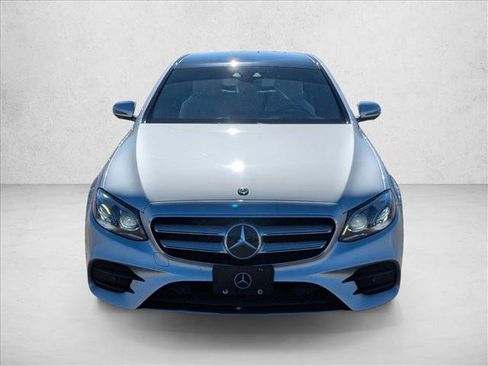 Used 2020 Mercedes-Benz E 350 Sedan image 2
