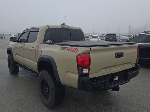Used 2019 Toyota Tacoma TRD Off-Road image 6