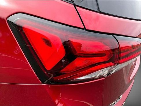 Used 2023 Chevrolet Equinox LT image 30