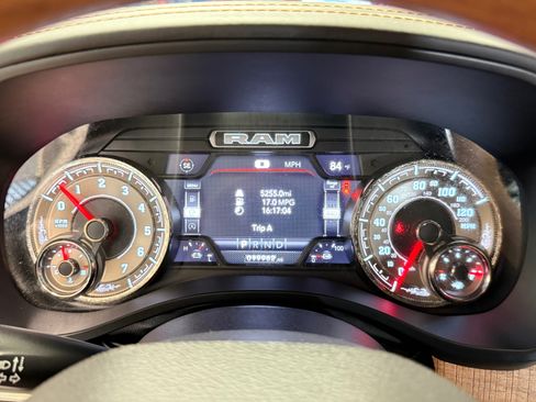 Certified 2022 RAM 1500 Limited AWD/4WD image 24