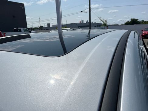 Used 2026 Chrysler Pacifica Limited FWD image 22