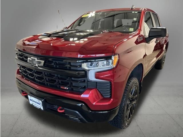 Used 2022 Chevrolet Silverado 1500 LT Trail Boss w/ Convenience Package II AWD/4WD image 1
