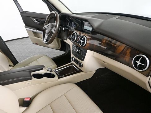 Used 2014 Mercedes-Benz GLK 350 2WD image 24