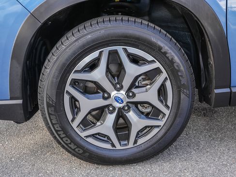 Used 2021 Subaru Forester Premium image 11