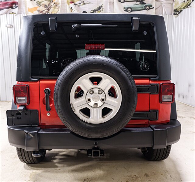 Used 2015 Jeep Wrangler Unlimited Sport w/ Connectivity Group AWD/4WD image 6