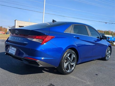 Used 2023 Hyundai Elantra Limited w/ Preferred Accessory Package image 4