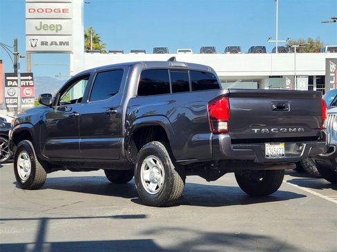 Used 2021 Toyota Tacoma SR w/ SR Convenience Package image 2