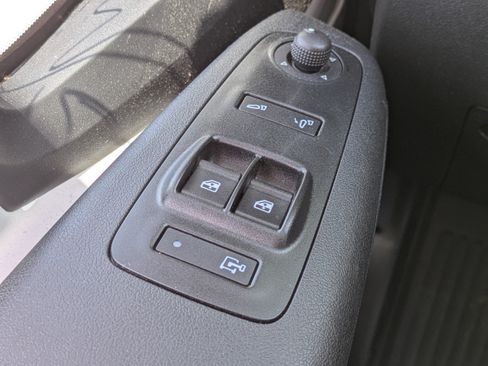Used 2026 RAM ProMaster 2500 w/ Convenience Group FWD image 18