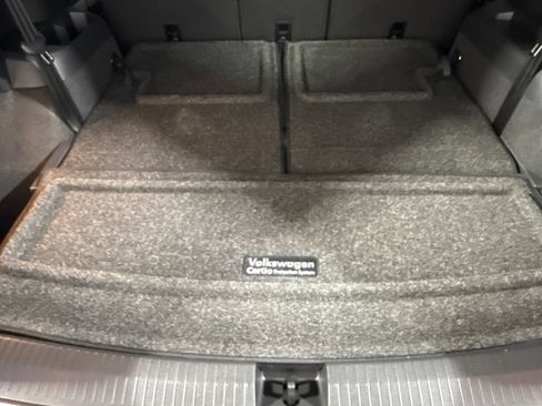 Used 2019 Volkswagen Tiguan SE w/ Panoramic Sunroof Package FWD image 41