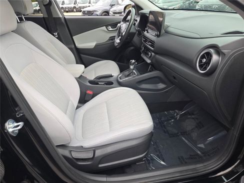 Used 2023 Hyundai Kona SEL w/ Convenience Package image 7