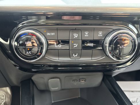 New 2026 Chevrolet Trax LT FWD image 21