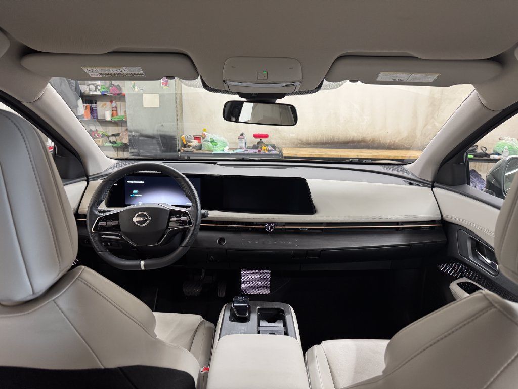 Used 2023 Nissan Ariya FWD image 25